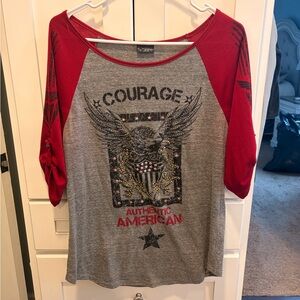 Daytrip Courage Graphic Raglan Tee in Gray & Red